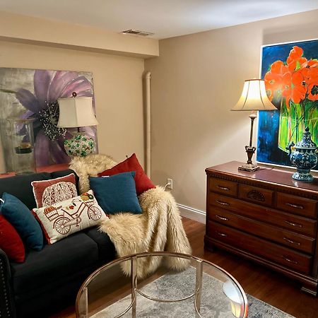 Charming 1-Bedroom Basement Close To Dc Pets Allowed Арлингтън Екстериор снимка